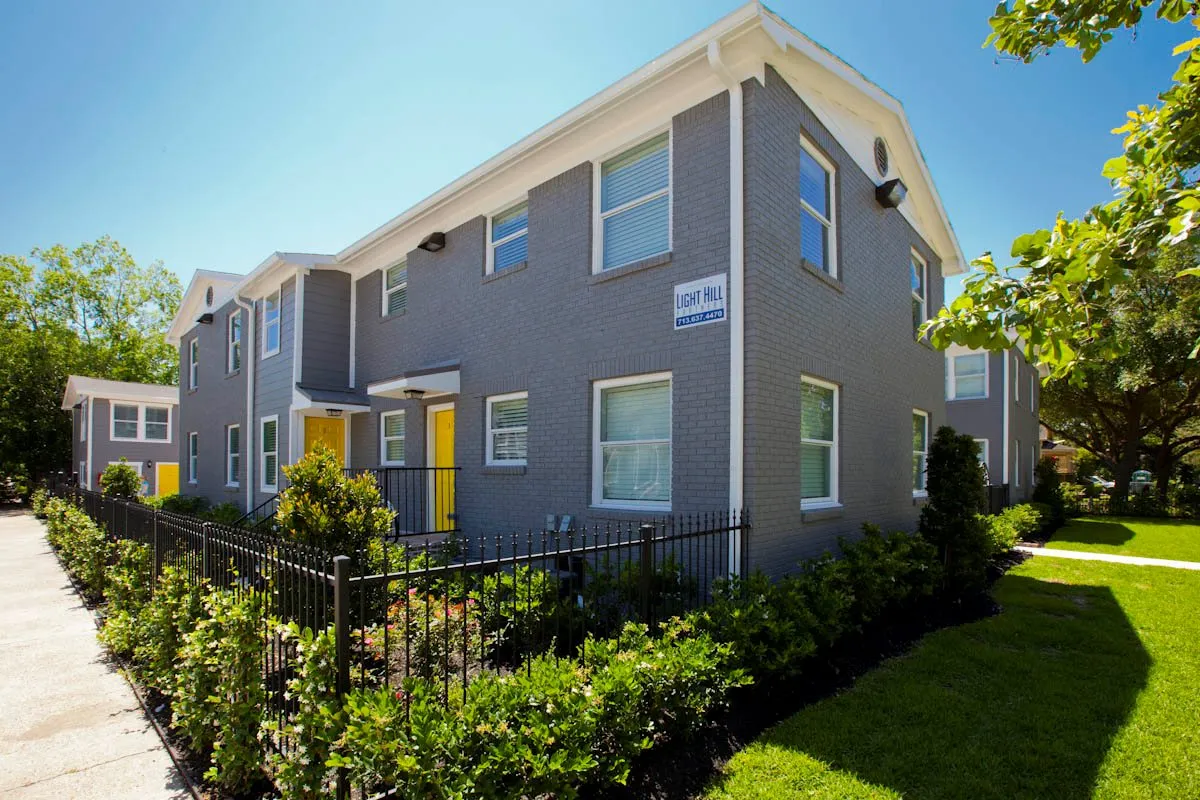 1548 Ashland Apartments 4